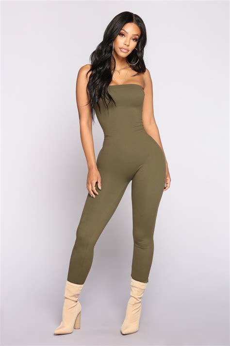 fashion nova clothing.